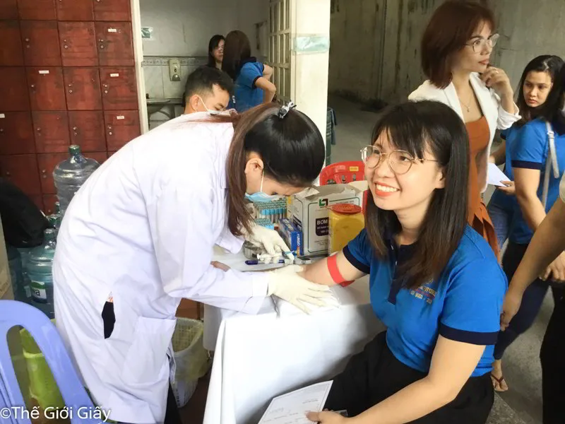 Thế Giới Giấy tài trợ tiêm vắc xin miễn phí cho nhân viên