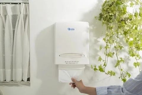 Khăn giấy lau tay đa năng Roto 2 lớp dùng cho khu rửa tay doanh nghiệp
